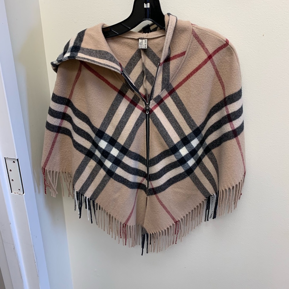 BRAND NEW Burberry poncho with hood and front zip